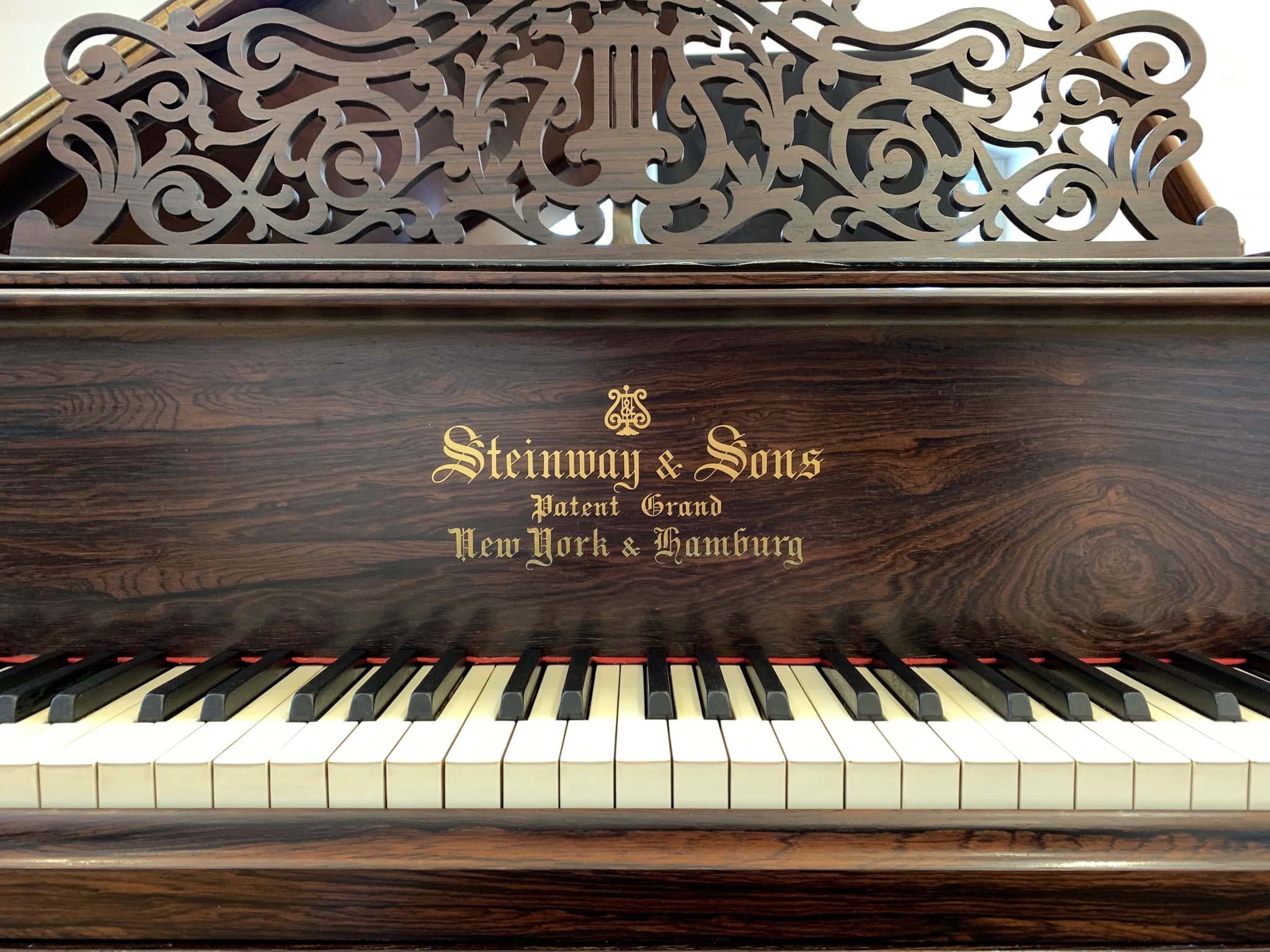 Logo Steinway